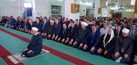 Əsəd, bayram namazını İŞİD-dən alınan şəhərdə qıldı