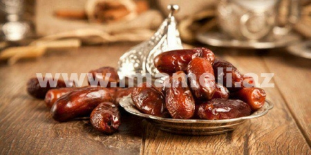 Ramazan ayının əvəzolunmaz təamı - Xurma haqqında.