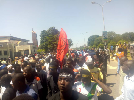 Nigeriyada ordu Ərbəin yürüş iştirakçılarına yenidən hücum edib: ölən və yaralananlar var - FOTO